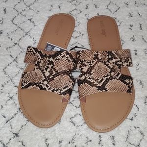 West Loop sandals brand new size